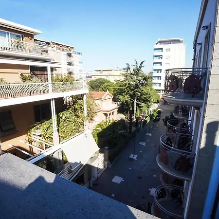 Rooftop128 Apartment *